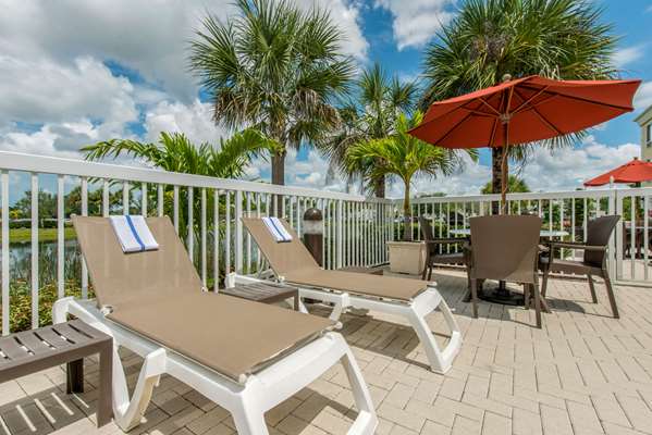 Pool - Comfort Suites Sarasota - I-75, Exit 205