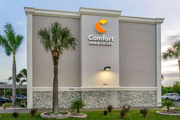 Exterior view - Comfort Inn & Suites Clearwater Airport