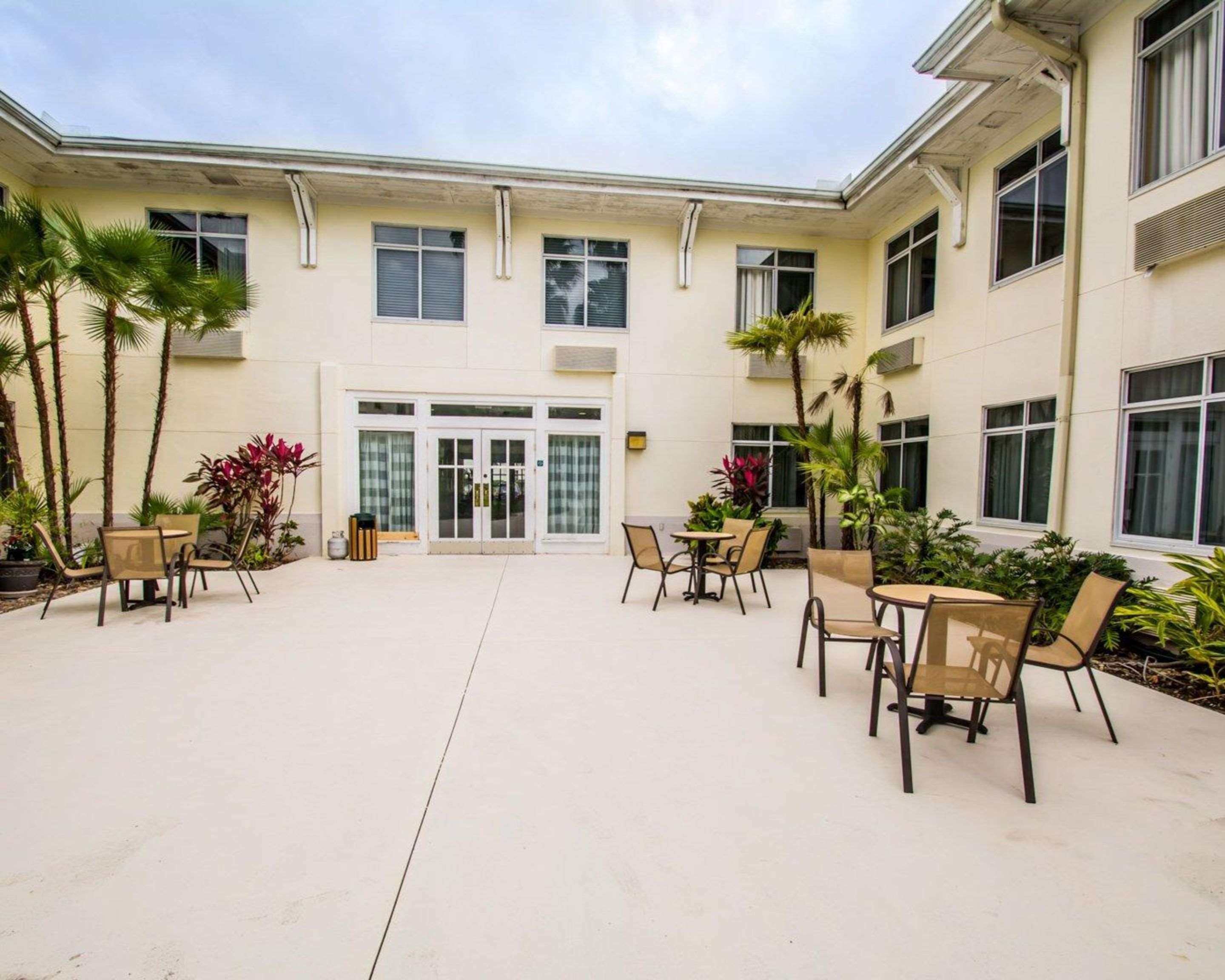 Relax on the hotel patio | Sleep Inn at PGA Village