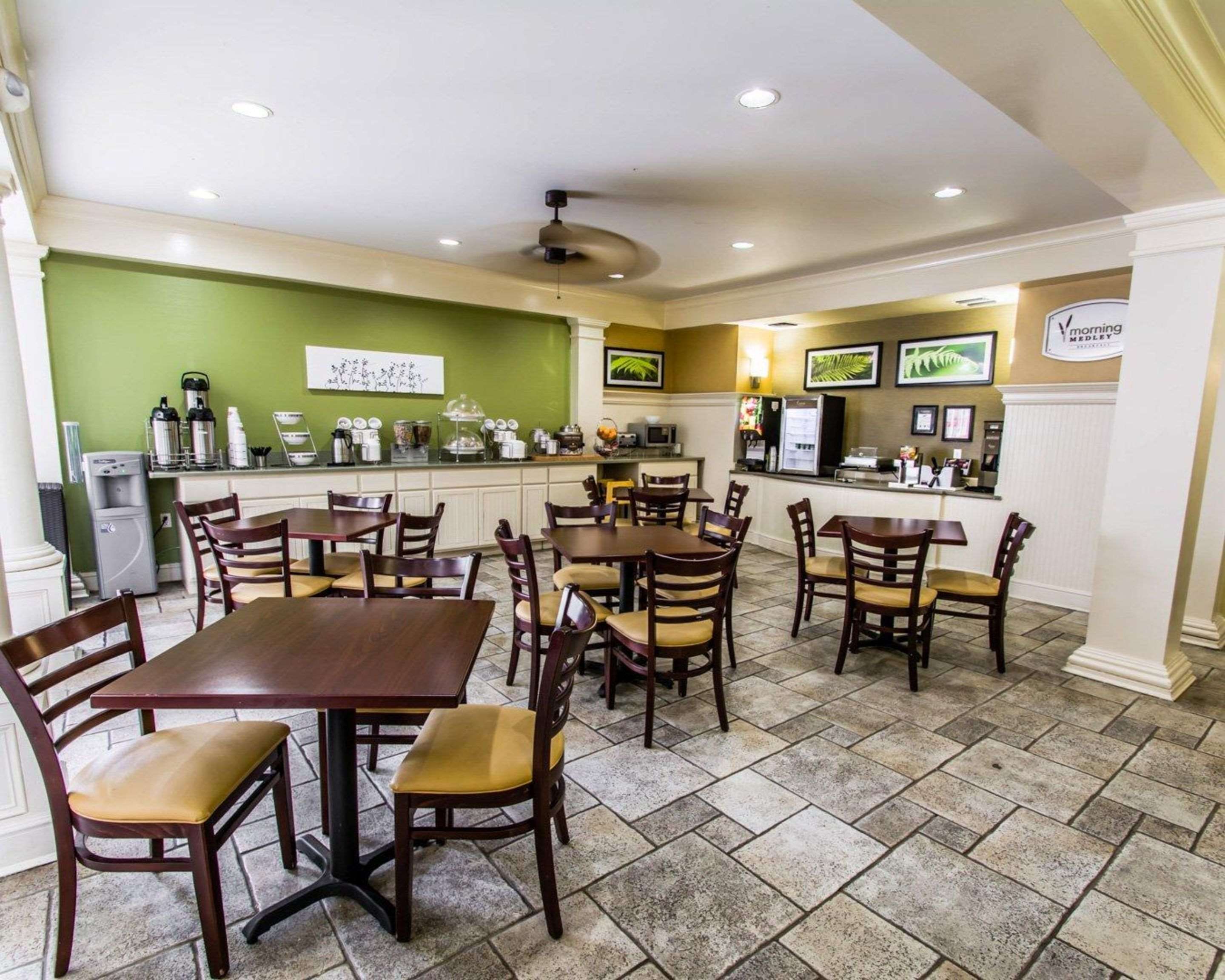 Breakfast area | Sleep Inn at PGA Village