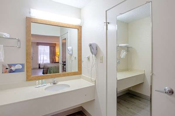  - Quality Inn Live Oak - I-10, Exit 283