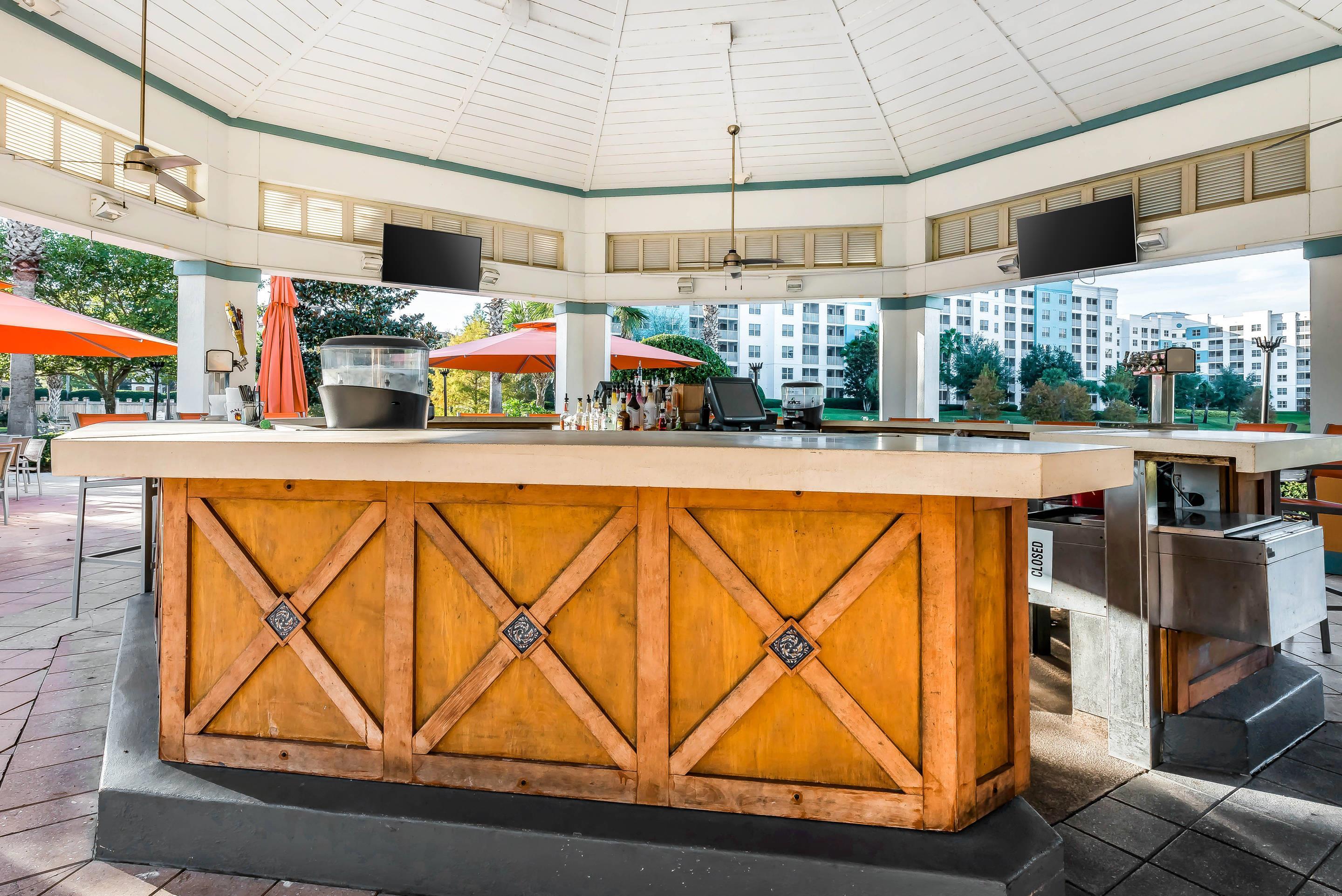 Poolside bar | Bluegreen Vacations Fountains, Ascend Resort Collection