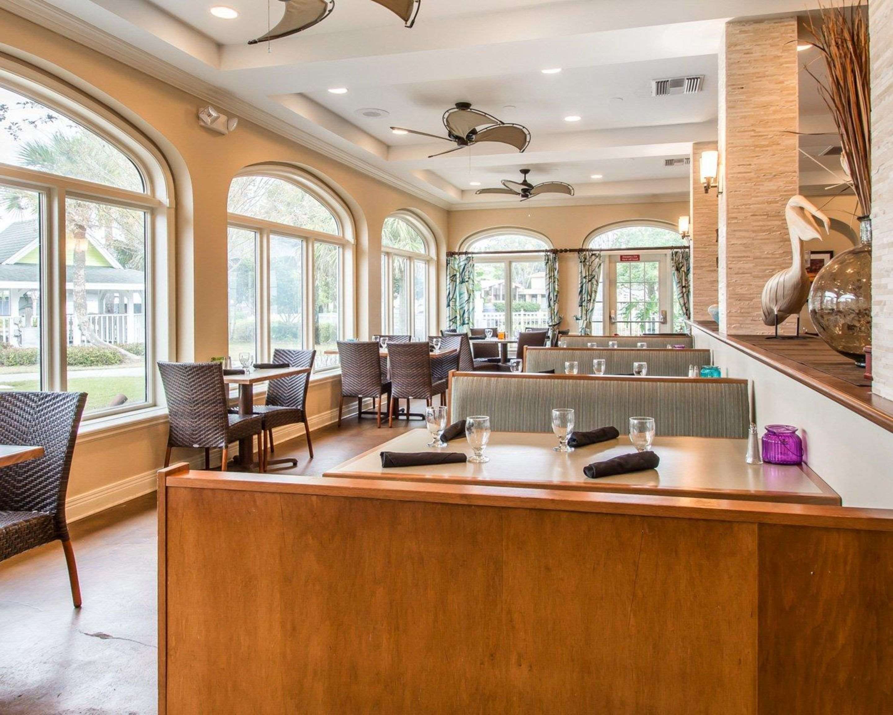 Breakfast room | Plantation on Crystal River, Ascend Hotel Collection