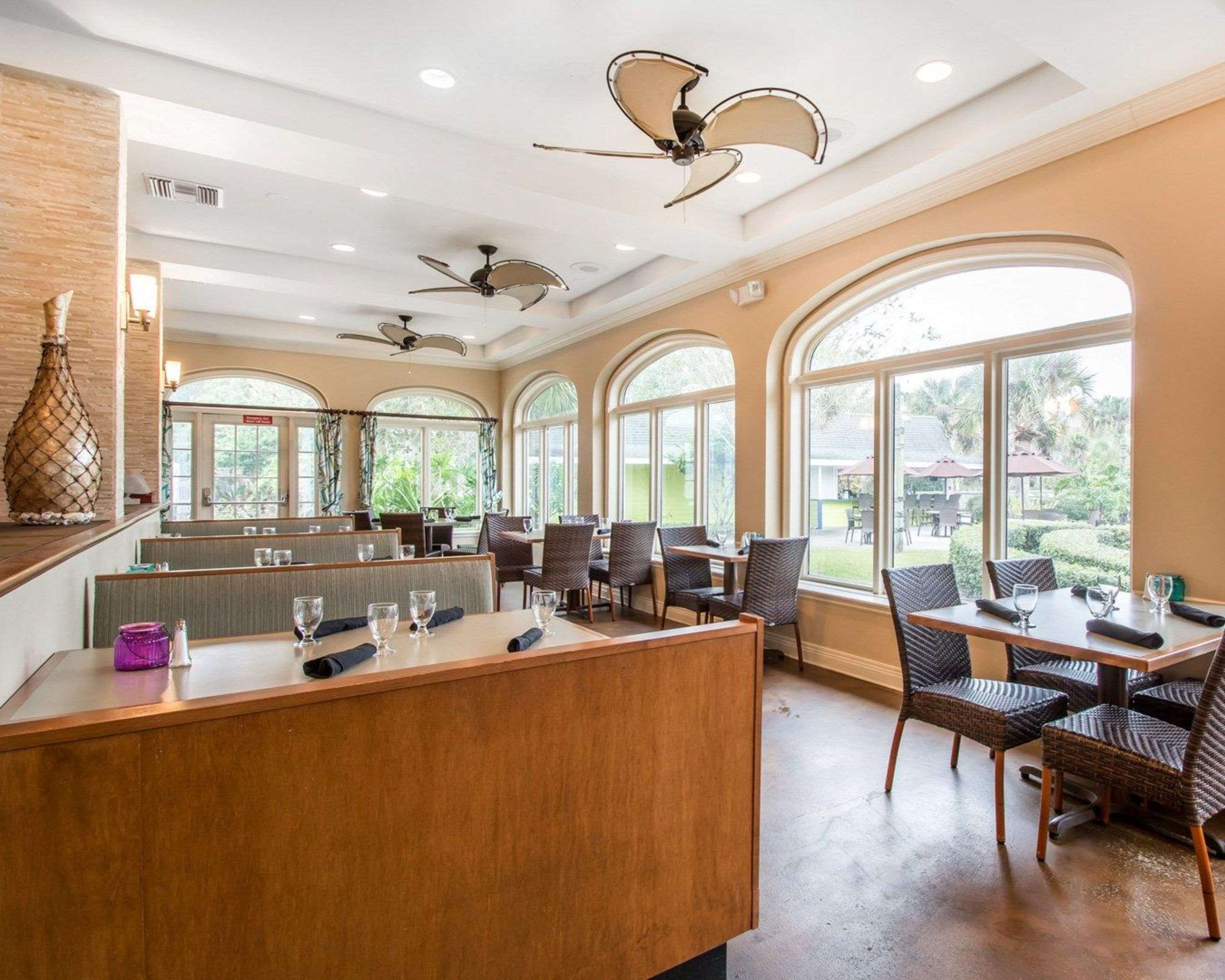 Breakfast room | Plantation on Crystal River, Ascend Hotel Collection