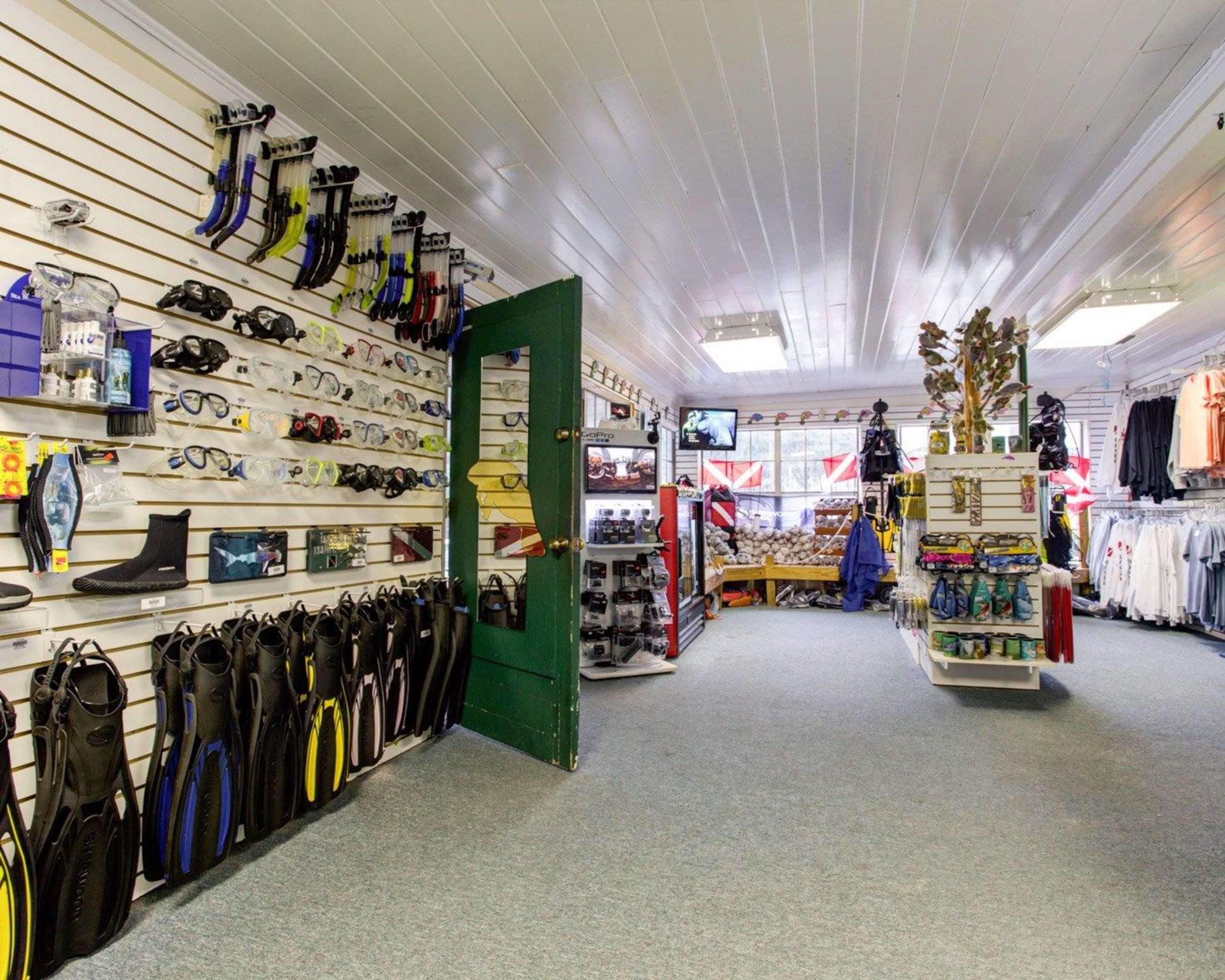 Plantation Inn dive shop | Plantation on Crystal River, Ascend Hotel Collection