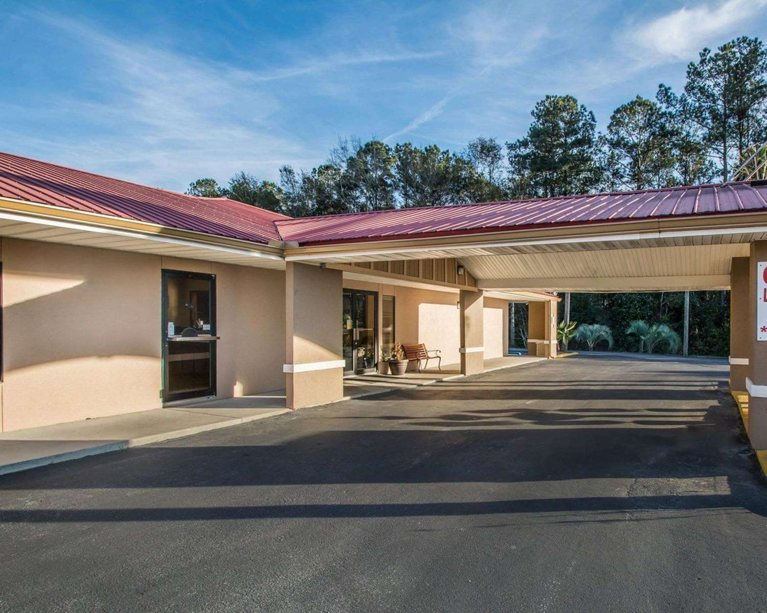 Econo Lodge DeFuniak Springs, FL See Discounts