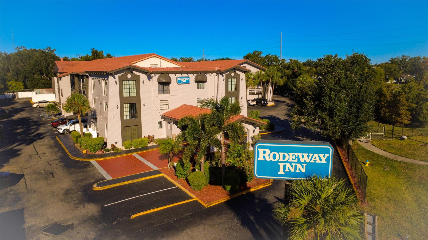 Rodeway Inn & Suites, Tampa