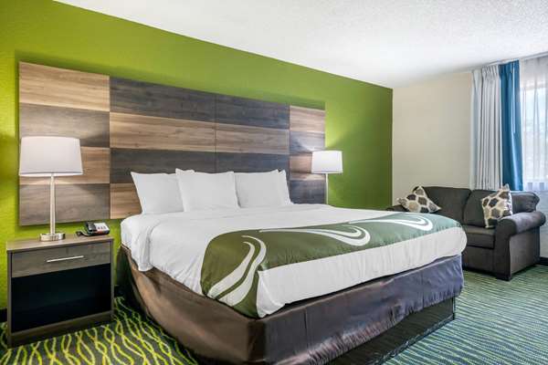 Suite - Quality Inn Leesburg