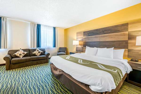 Suite - Quality Inn Leesburg