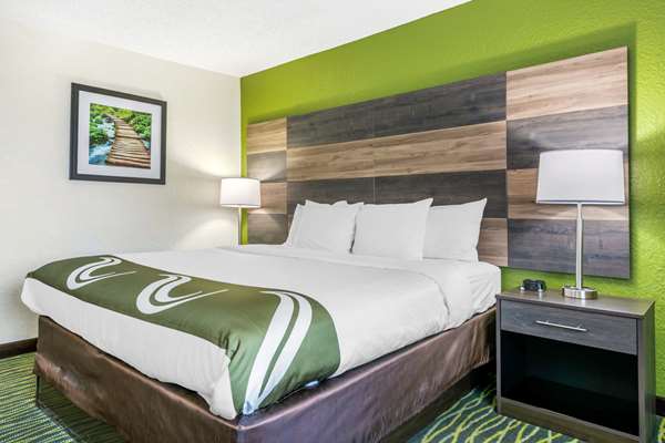 Suite - Quality Inn Leesburg