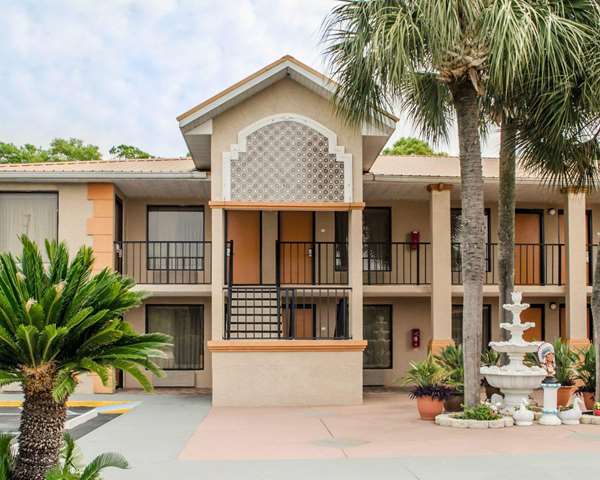 Exterior view - Quality Inn Chiefland