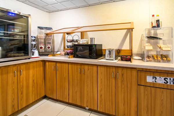 Amenities - Econo Lodge Airport Jacksonville - I-95, Exit 363