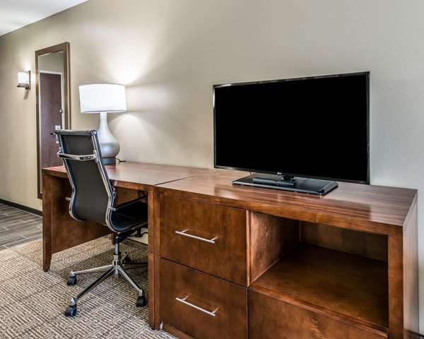 Suite - Comfort Suites near Rainbow Springs Dunnellon