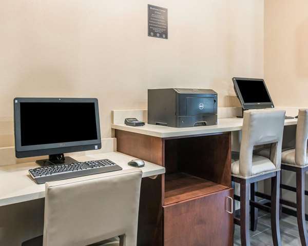 Conference Area - Comfort Suites near Rainbow Springs Dunnellon