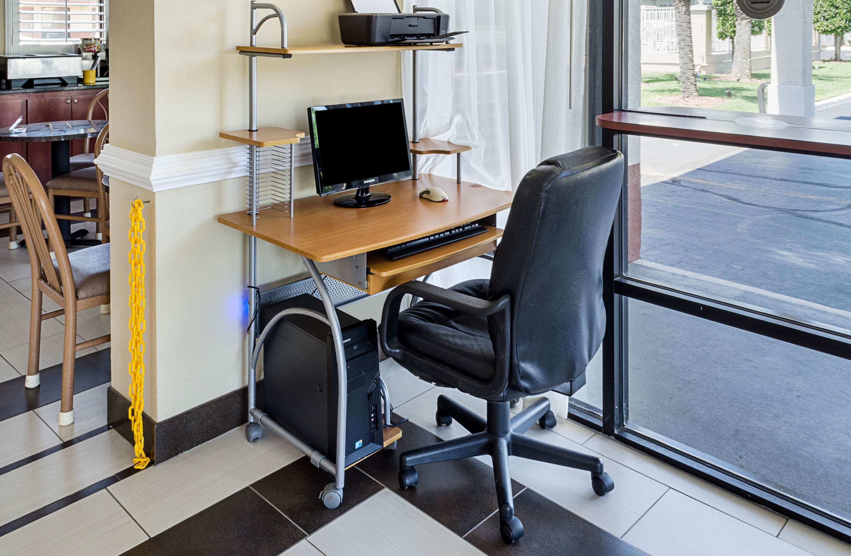 Business center | Rodeway Inn Panama City