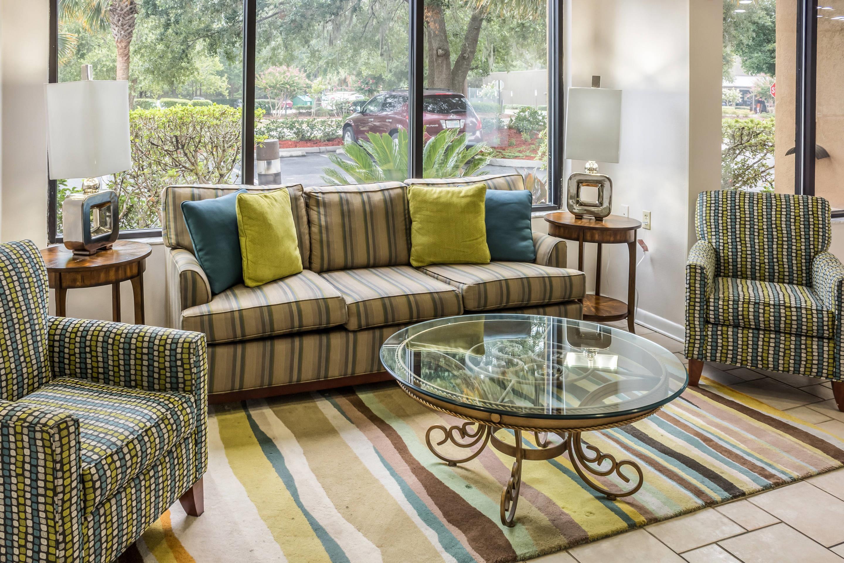 Hotel lobby | Econo Lodge