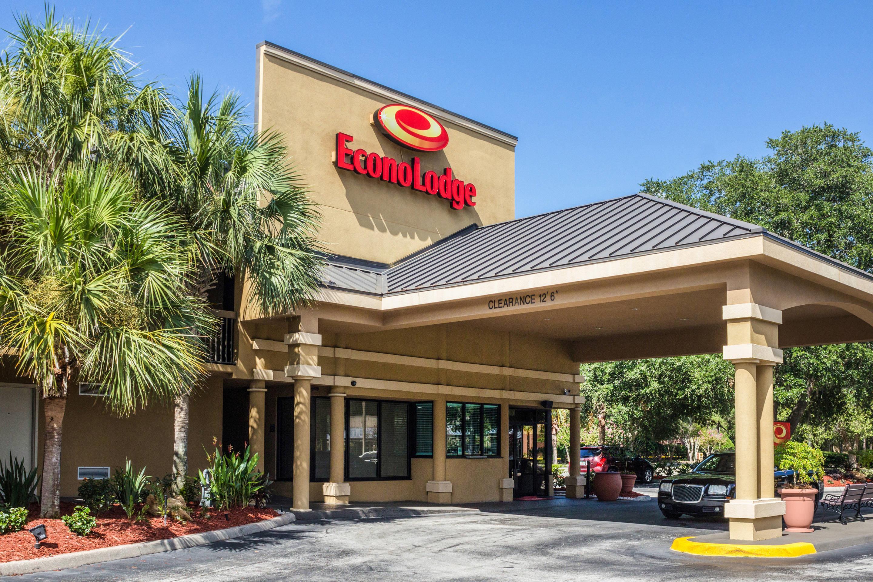 Hotel exterior | Econo Lodge