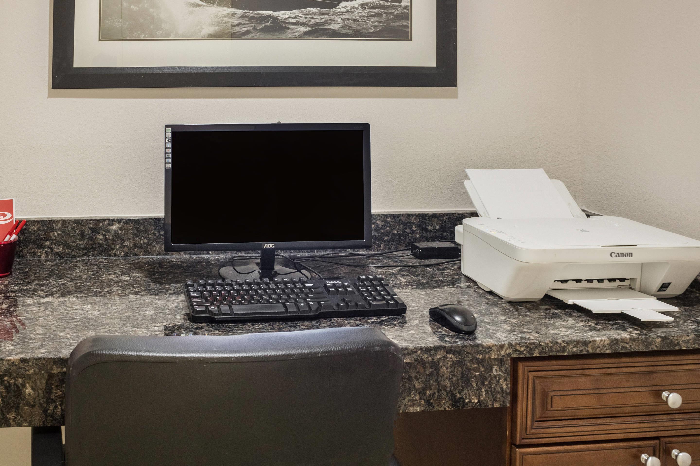 Business center | Econo Lodge