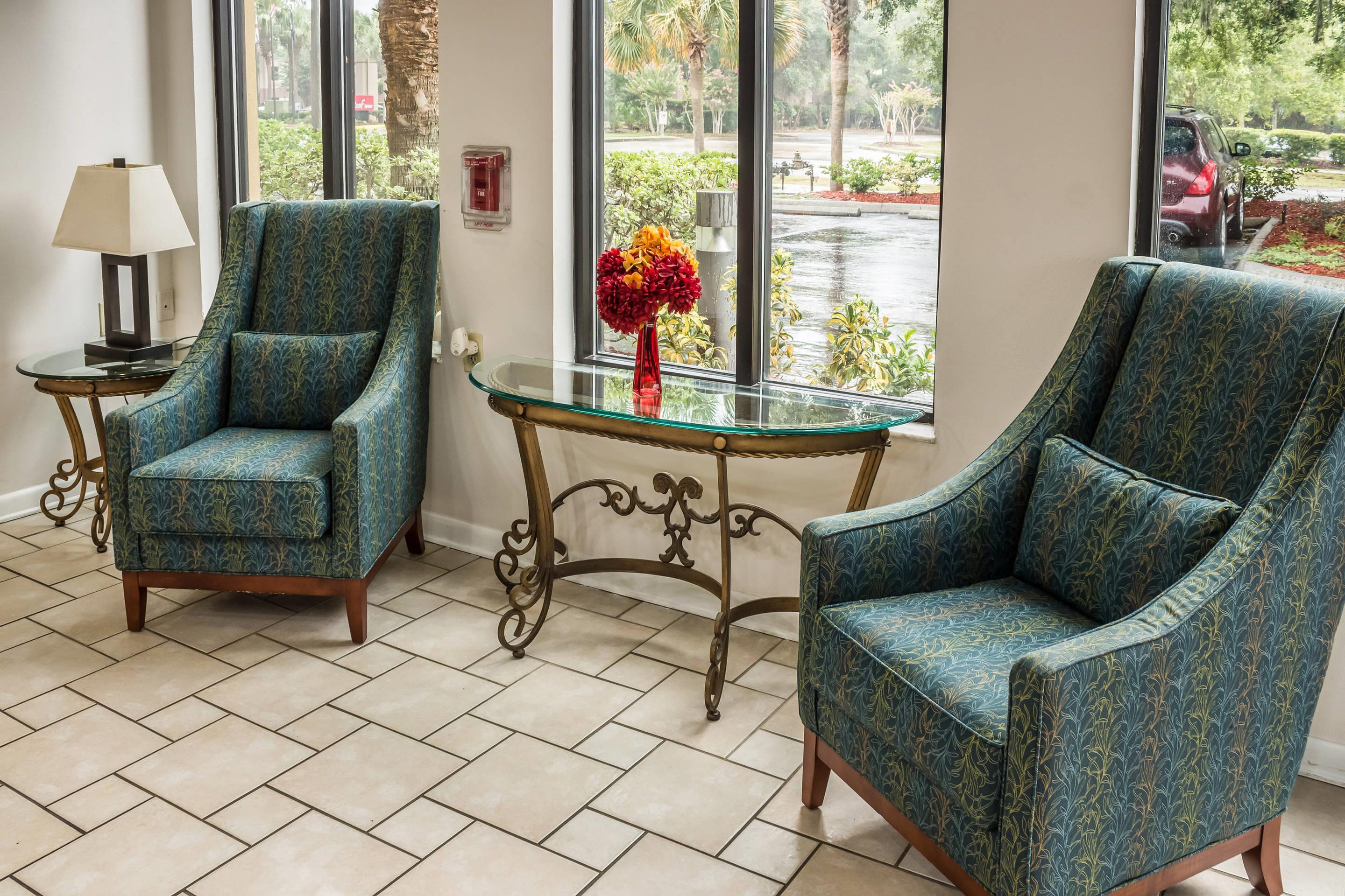 Hotel lobby | Econo Lodge