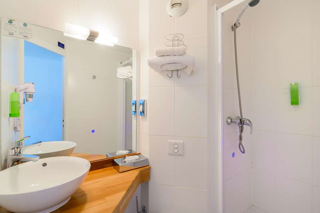 KYRIAD LILLE MONS EN BAROEUL-guestroom-Guest Room,Bathroom,On-Site.jpg