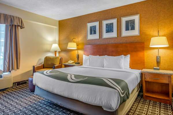  - Quality Inn Historic District Savannah - I-16, Exit 167