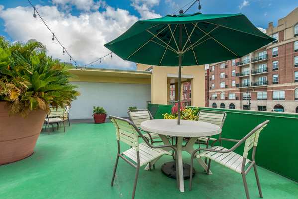  - Quality Inn Historic District Savannah - I-16, Exit 167