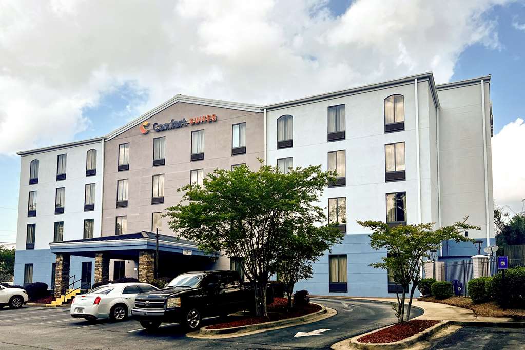Comfort Suites