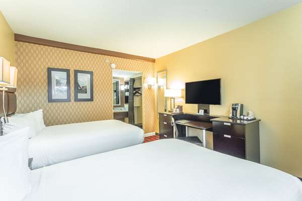  - Inn at the Peachtrees Atlanta - I-75 & I-85, Exit 249B & 249C