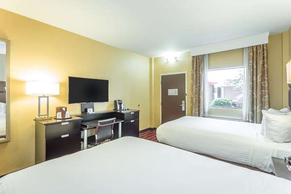  - Inn at the Peachtrees Atlanta - I-75 & I-85, Exit 249B & 249C