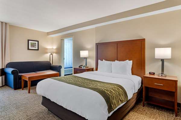 Suite - Comfort Inn Douglasville - I-20, Exit 37