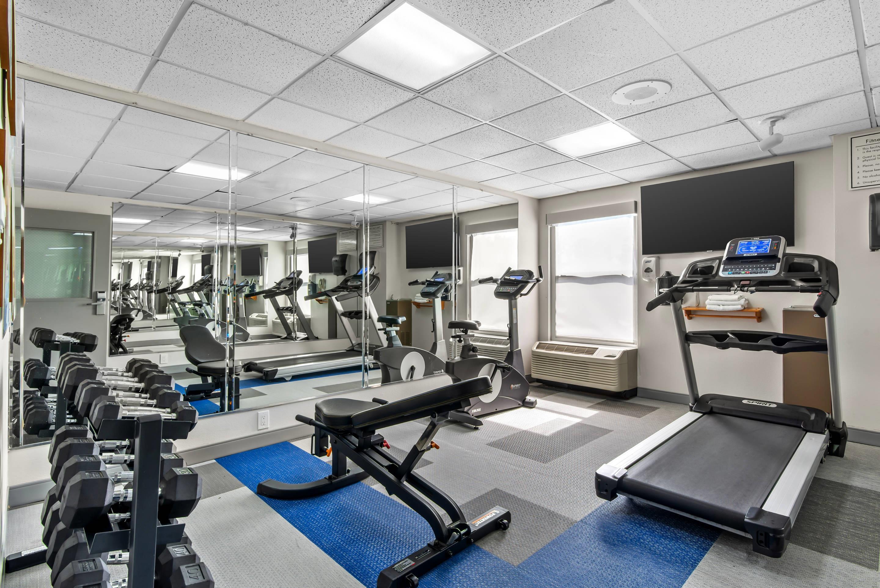 Fitness center | Comfort Inn Douglasville