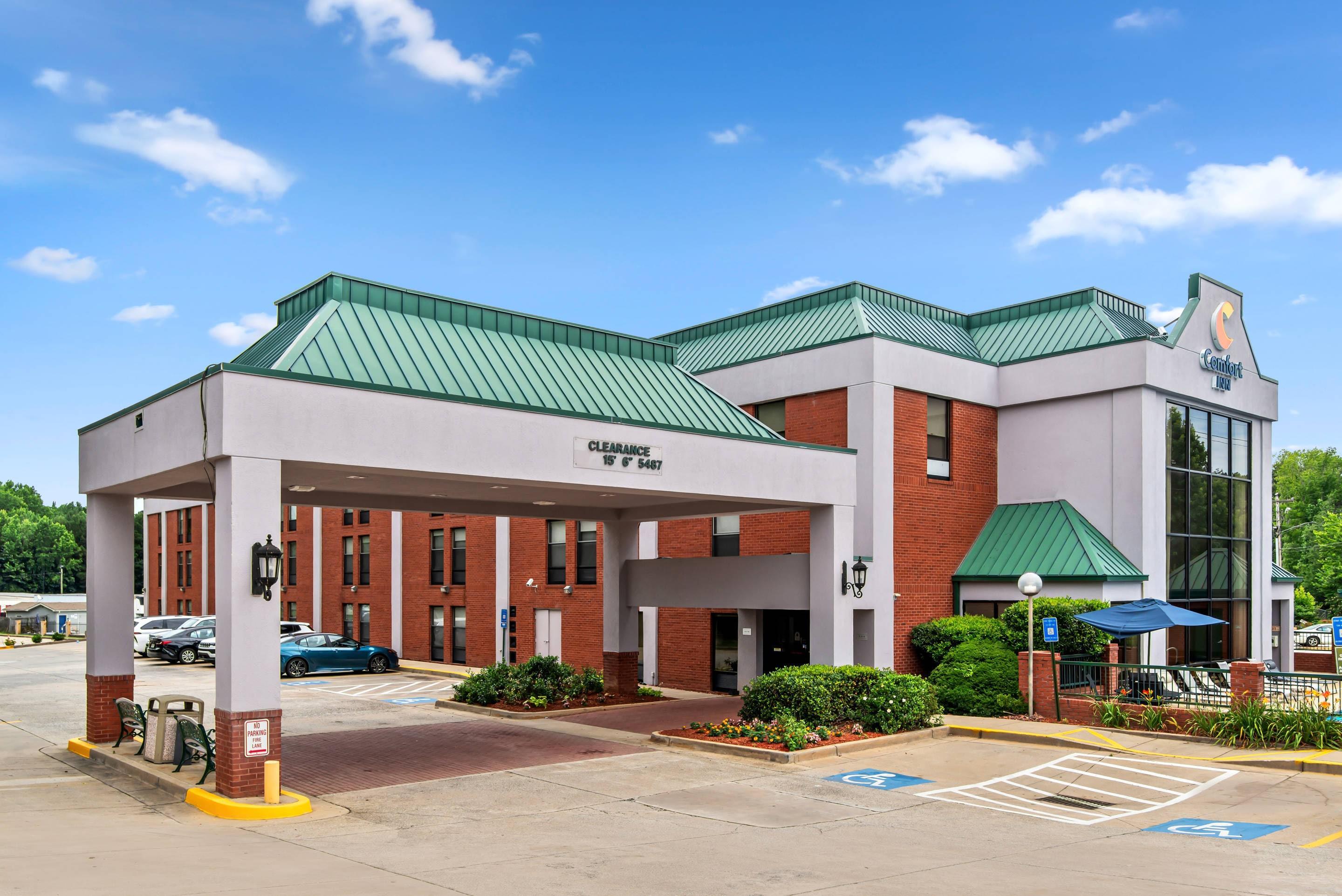 Hotel exterior | Comfort Inn Douglasville