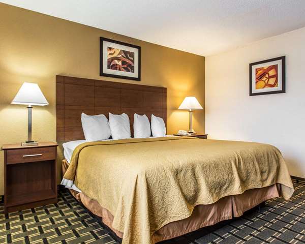 Suite - Quality Inn Southlake Morrow - I-75, Exit 233