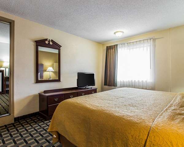 Suite - Quality Inn Southlake Morrow - I-75, Exit 233