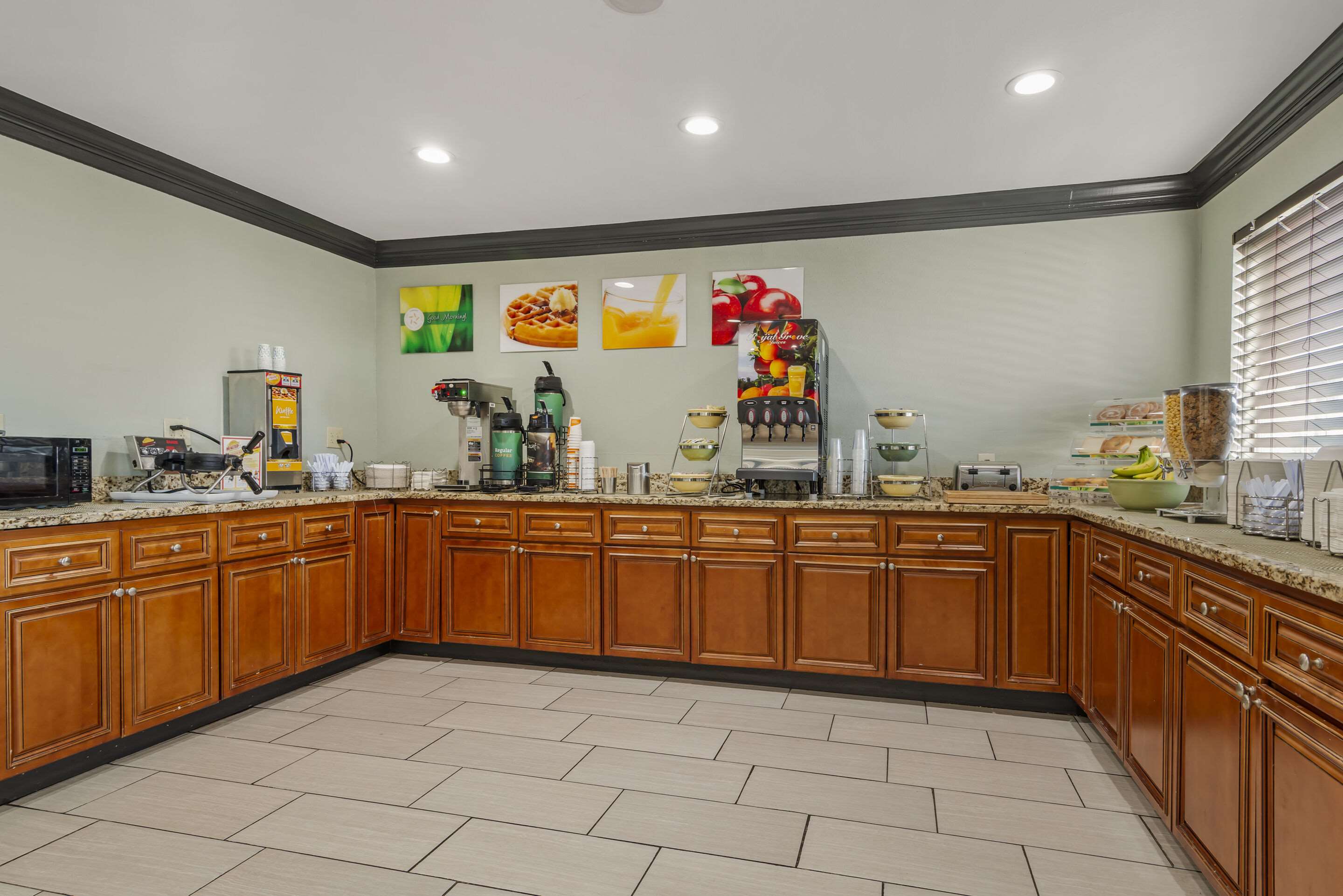 Breakfast area