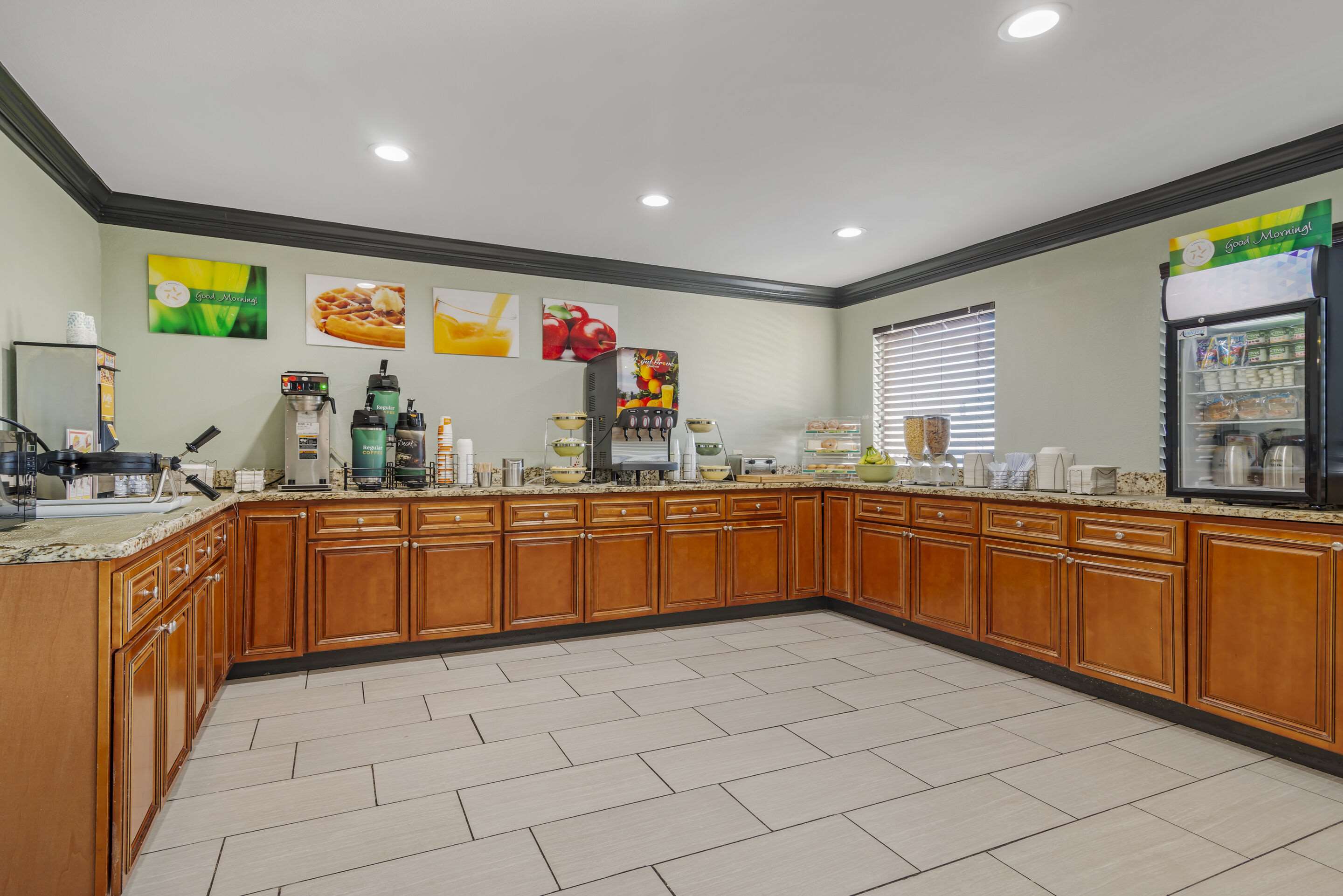 Breakfast area