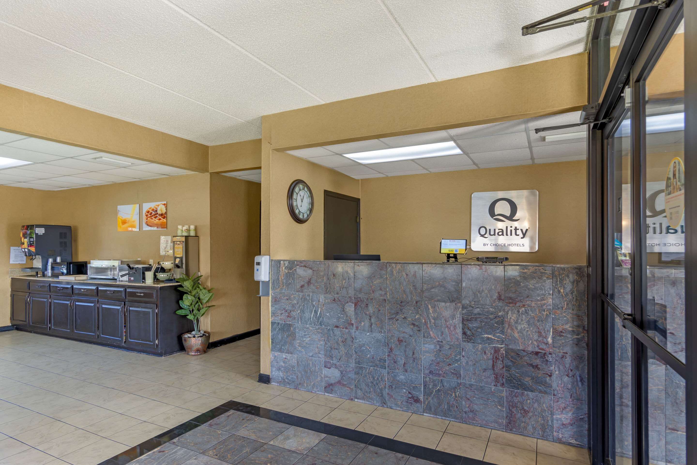 Front desk | Quality Inn Cordele