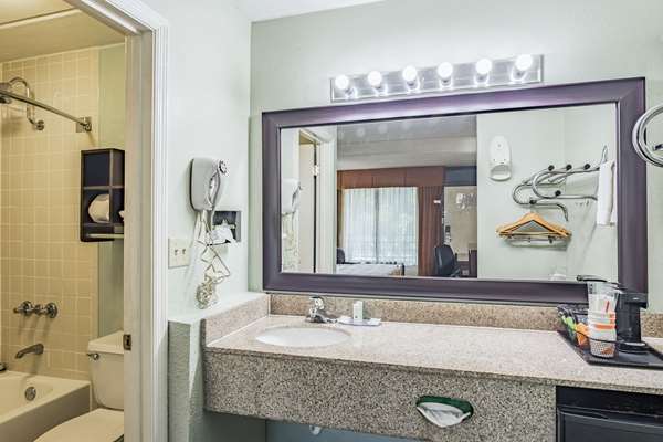  - Quality Inn Columbus - I-185, Exit 6