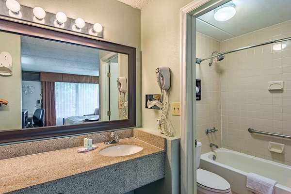  - Quality Inn Columbus - I-185, Exit 6