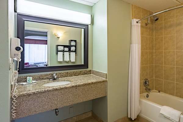  - Quality Inn Columbus - I-185, Exit 6