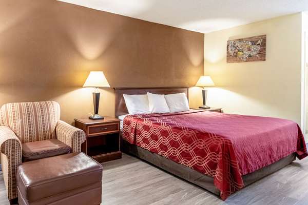  - Econo Lodge Acworth - I-75, Exit 277