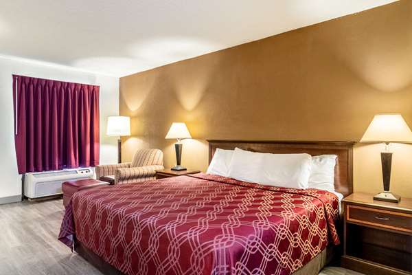  - Econo Lodge Acworth - I-75, Exit 277