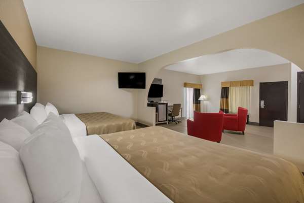 Suite - Quality Inn Commerce - I-85, Exit 149
