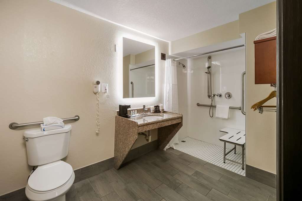 QUALITY INN COMMERCE AT I-85-guestroom-Guest Room,Bathroom,On-Site.jpg