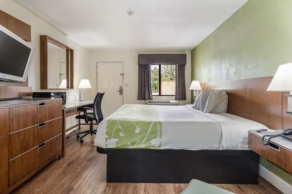  - Econo Lodge Forest Park - I-75, Exit 237