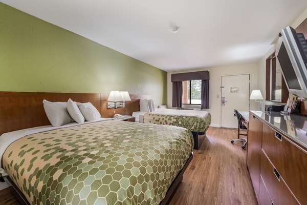  - Econo Lodge Forest Park - I-75, Exit 237