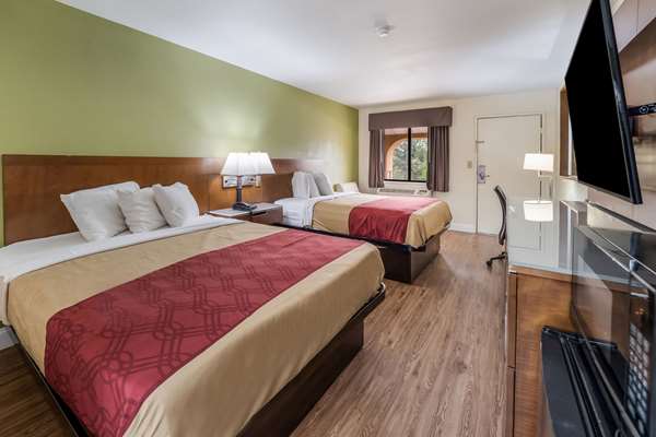  - Econo Lodge Forest Park - I-75, Exit 237