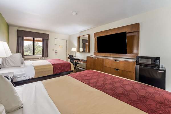  - Econo Lodge Forest Park - I-75, Exit 237