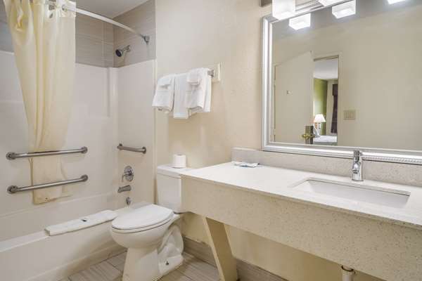  - Econo Lodge Forest Park - I-75, Exit 237