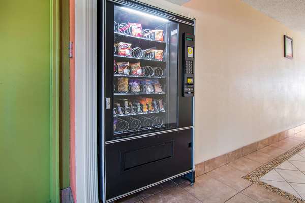  - Econo Lodge Forest Park - I-75, Exit 237